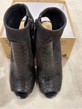 Michael Kors Black Peep-Toe Ankle Booties with Textured Snake-Effect Panel W8